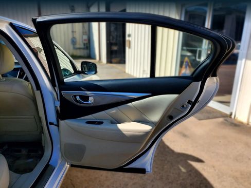 Used 2015 INFINITI Q50 Premium w/ Navigation Package RWD image 24