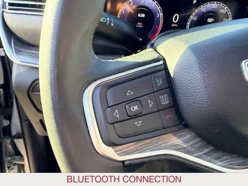 Certified 2024 Jeep Wagoneer Series II w/ Flexible Seating Group AWD/4WD image 17