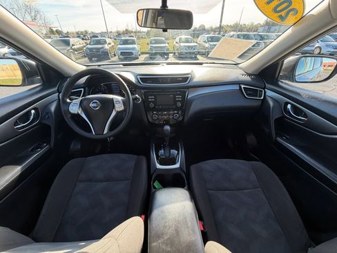 Used 2016 Nissan Rogue SV image 14