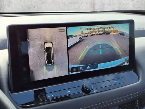 Used 2024 Nissan Rogue SL w/ SL Premium Package image 18