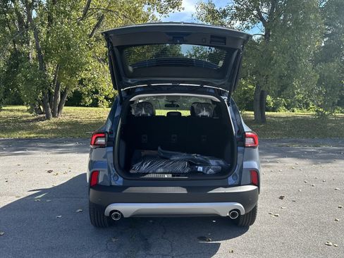 New 2025 Ford Escape SE image 28