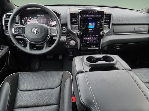 Used 2025 RAM 1500 Laramie AWD/4WD image 11