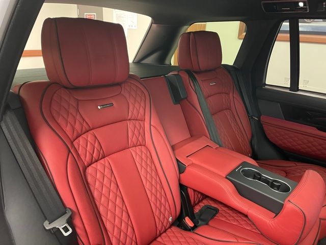 Used 2021 Land Rover Range Rover P525 Westminster Edition LWB AWD/4WD image 29