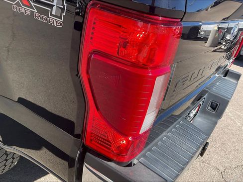 Used 2022 Ford F250 XLT w/ XLT Premium Package image 27
