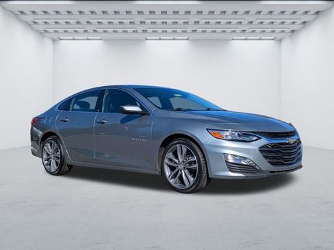 Used 2024 Chevrolet Malibu LT image 1