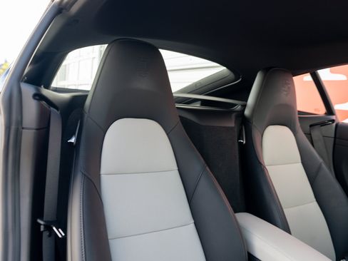 Used 2024 Porsche 718 Cayman RWD image 39