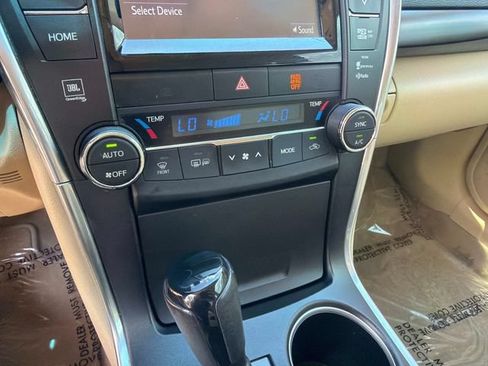 Used 2015 Toyota Camry XLE FWD image 23