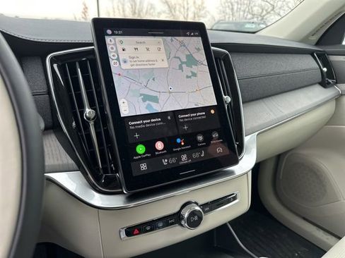 New 2026 Volvo XC90 B6 Ultra w/ Protection Package image 16