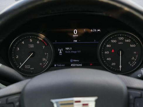 Used 2022 Cadillac XT4 Sport FWD image 12