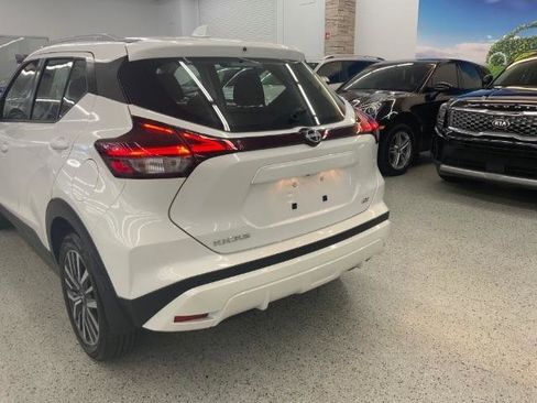 Used 2022 Nissan Kicks SV image 38