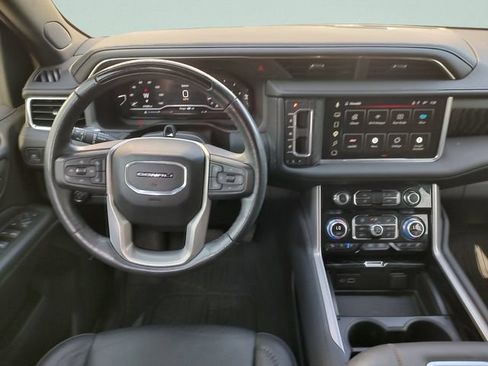 Used 2023 GMC Yukon XL Denali w/ Denali Reserve Package RWD image 10