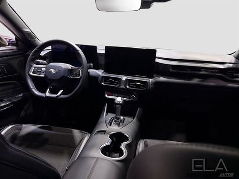 Used 2025 Ford Mustang Coupe RWD image 29