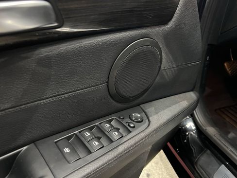 Used 2015 BMW Z4 sDrive35is image 44