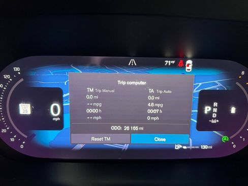 Used 2025 Volvo XC60 B5 Plus w/ Protection Package Premier AWD/4WD image 25