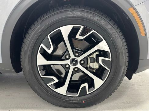 Used 2023 Kia Sportage EX FWD image 58
