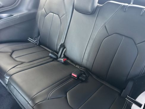 New 2026 Chrysler Voyager LX image 14