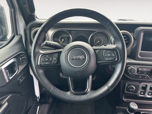 Used 2018 Jeep Wrangler Sport AWD/4WD image 13
