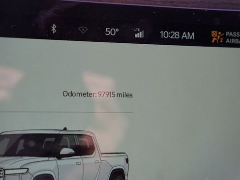 Used 2022 Rivian R1T Adventure image 30