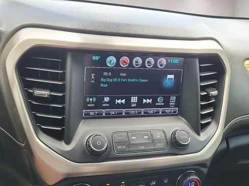 Used 2018 GMC Acadia Denali w/ Technology Package FWD image 15