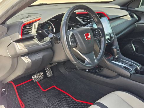 Used 2018 Honda Civic Sport image 12