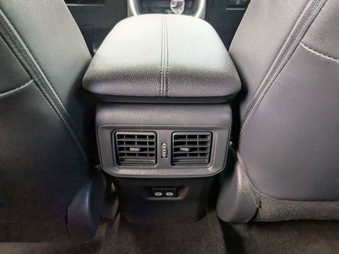 Used 2023 Toyota RAV4 XSE AWD/4WD image 18