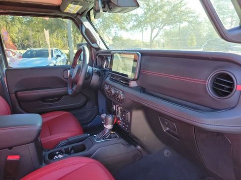 Used 2024 Jeep Wrangler Unlimited Rubicon 392 image 34