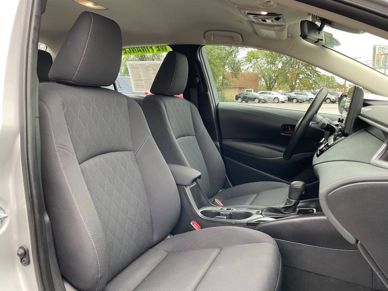 Used 2025 Toyota Corolla LE FWD image 46
