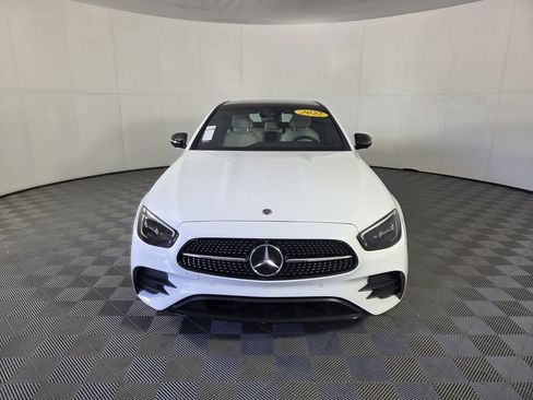 Used 2022 Mercedes-Benz E 350 Sedan image 3