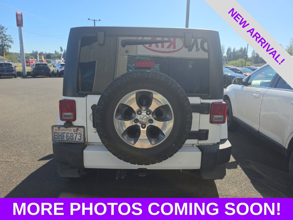 Used 2016 Jeep Wrangler Unlimited Sahara AWD/4WD image 9