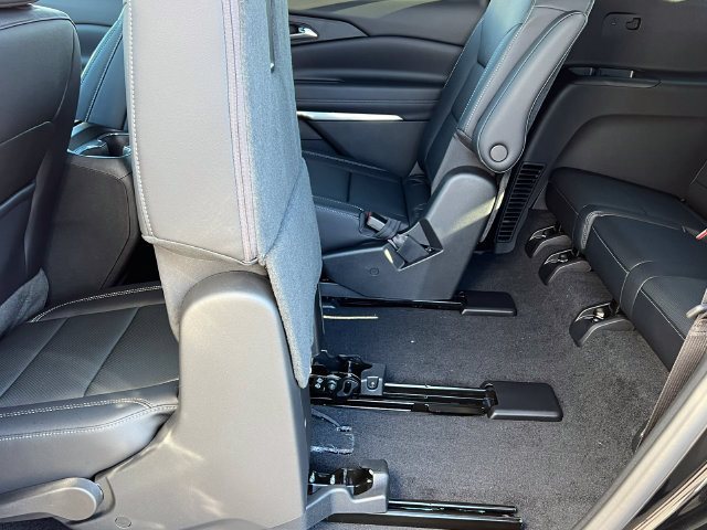 New 2027 Chevrolet Traverse LT AWD/4WD image 6