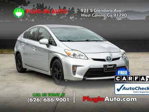 Used 2012 Toyota Prius Three w/ Solar Roof Pkg FWD image 3