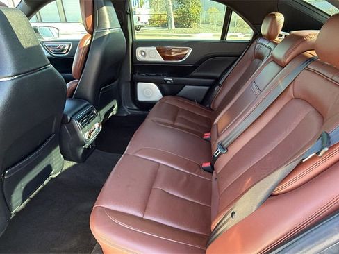 Used 2020 Lincoln Continental Reserve w/ Luxury Package image 22