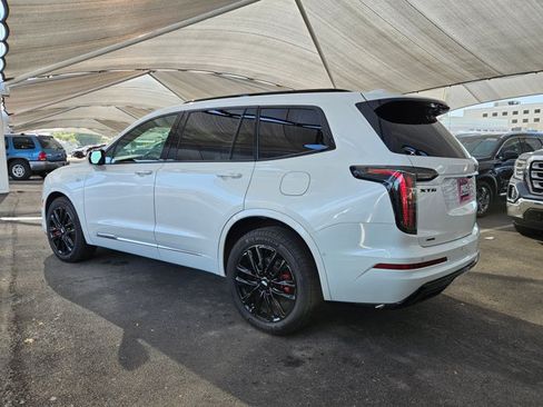 Used 2023 Cadillac XT6 Sport w/ Platinum Package AWD/4WD image 8