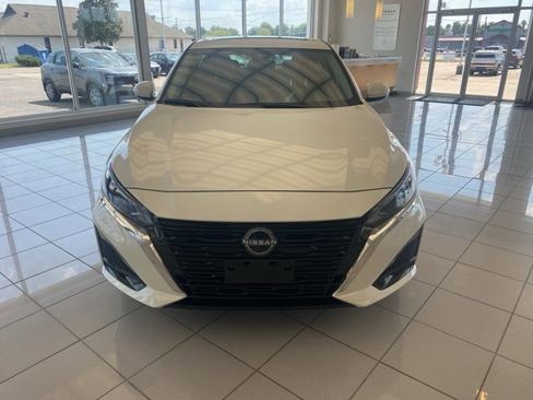 New 2025 Nissan Altima 2.5 SV w/ SV Special Edition Package image 9