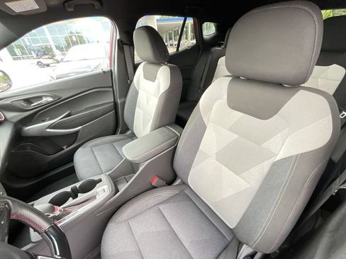 Used 2024 Chevrolet Trax RS FWD image 13