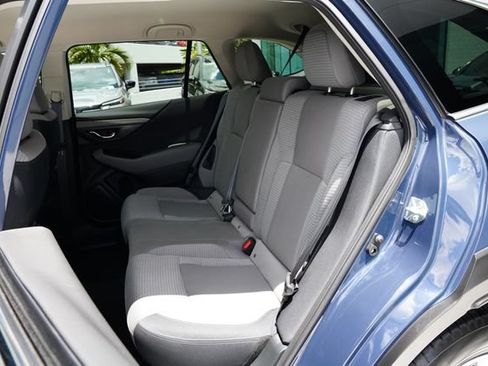 Used 2025 Subaru Outback Premium AWD/4WD image 18