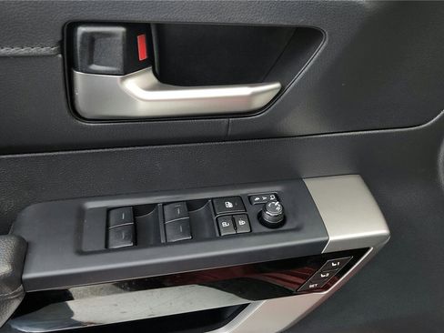 Used 2024 Toyota Tundra Limited AWD/4WD image 21