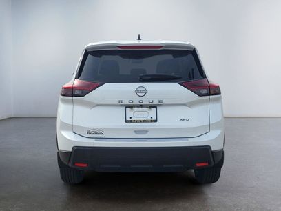 New 2026 Nissan Rogue SV w/ Cold Weather Package