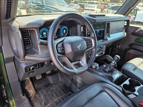 Used 2025 Ford Bronco Badlands AWD/4WD image 9