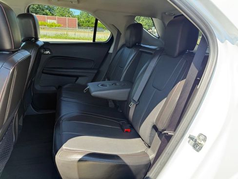 Used 2017 Chevrolet Equinox LT w/ Sport Edition FWD image 18