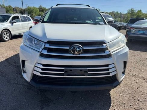 Used 2017 Toyota Highlander XLE AWD/4WD image 8