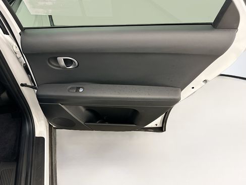 Used 2024 Hyundai Ioniq 5 SEL image 31
