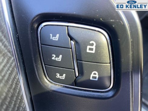 Used 2022 Ford F150 Platinum w/ Equipment Group 701A High image 28