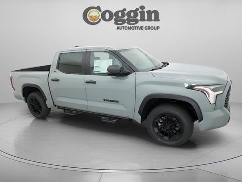 New 2026 Toyota Tundra SR5 AWD/4WD image 25