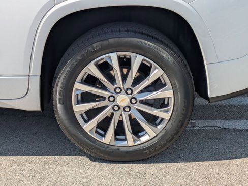 Certified 2023 Chevrolet Traverse Premier FWD image 9