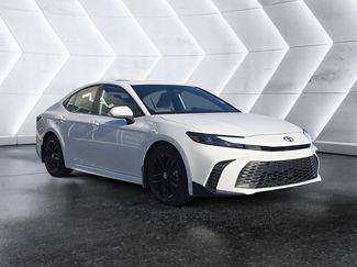 Used 2025 Toyota Camry SE video 1