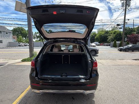 Used 2021 Mercedes-Benz GLC 300 4MATIC image 26