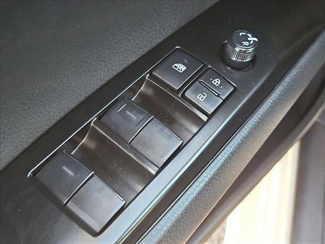 Used 2025 Toyota Camry LE FWD image 11