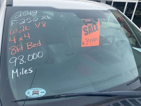 Used 2019 Ford F250 XL image 3