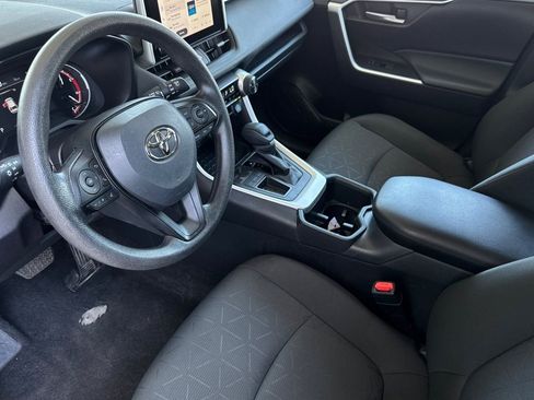 Used 2025 Toyota RAV4 XLE FWD image 12